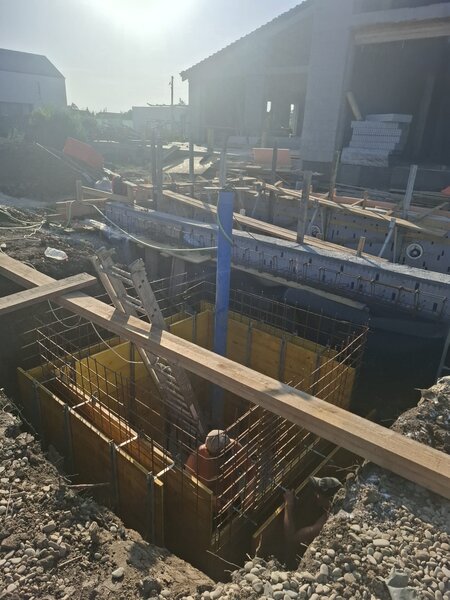 Firma specializata restaurare si constructii monolit amvoc